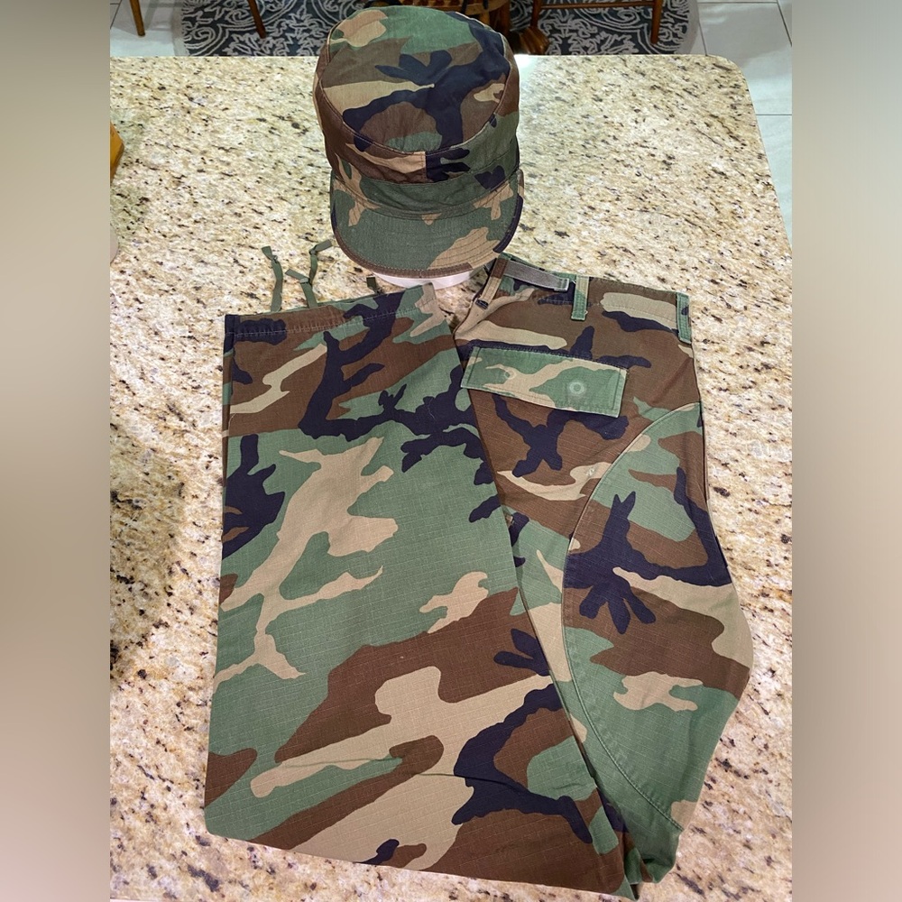 2 Pc Bundle Military Camouflage Fatigues Cargo Pants  and Hat 34